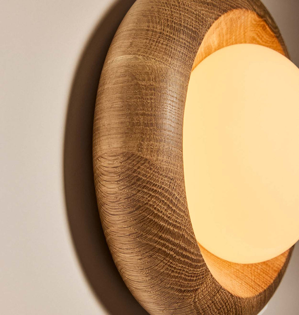 Detail - Wood (White Oak)