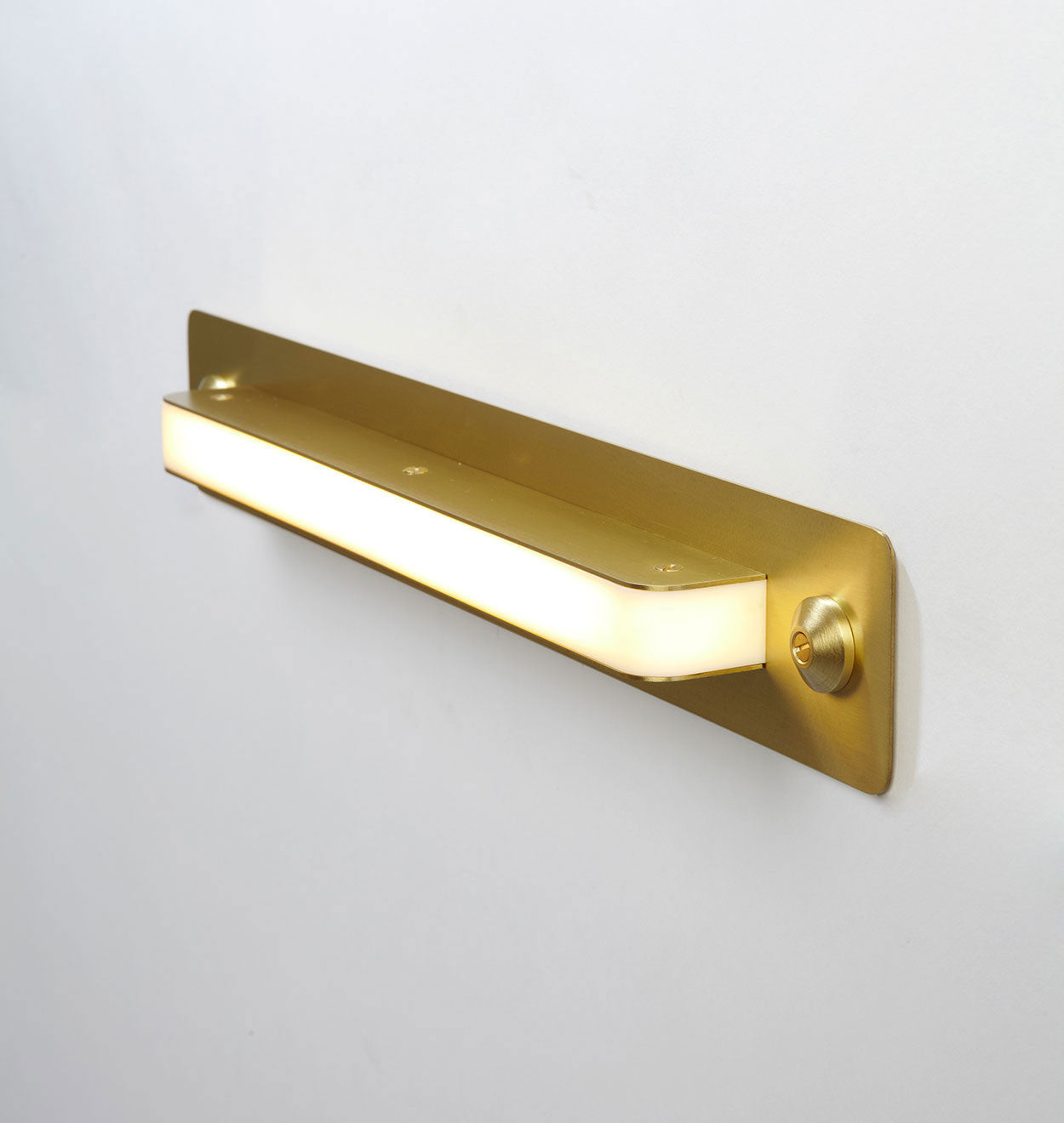 RH_Halo_SconceSm_Brass_0127.