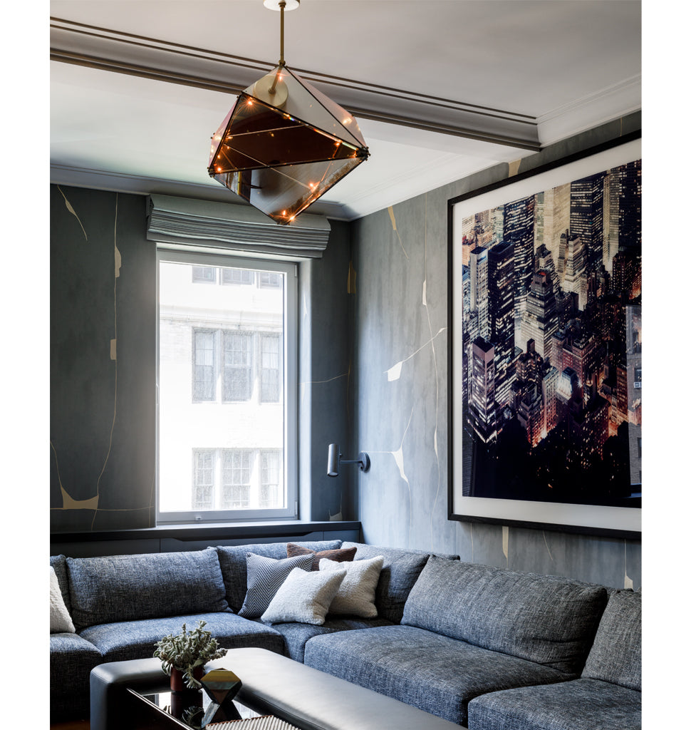 30 inches - Horizontal (Polished brass/Transparent mirror) — New York City. Interior by MKCA. Image by Max Burkhalter