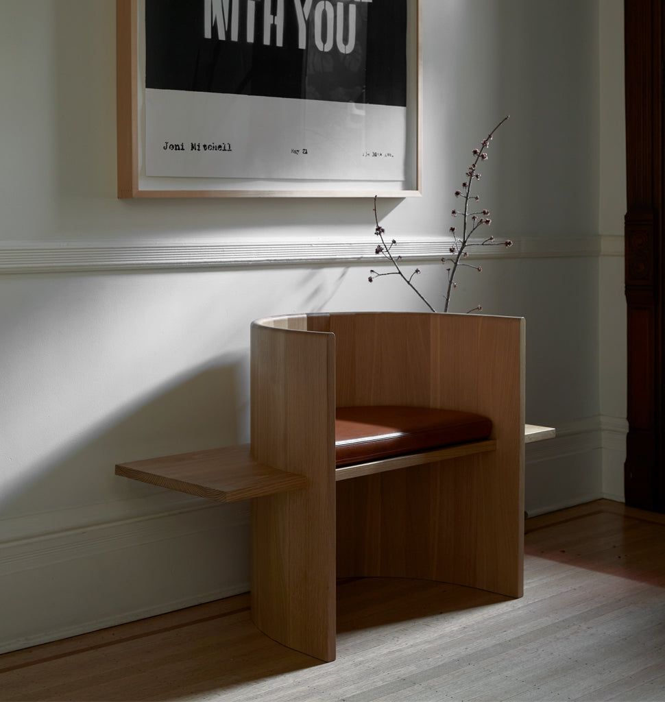 Sit, Set Chair (White oak / Caramel leather) — Brooklyn, New York. Image by Jeffrey Schad