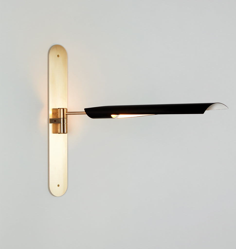 Sconce 01 (Gloss black/Brushed brass)