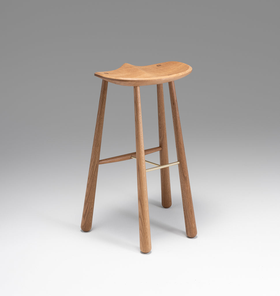 Taper Bar Stool (White oak)