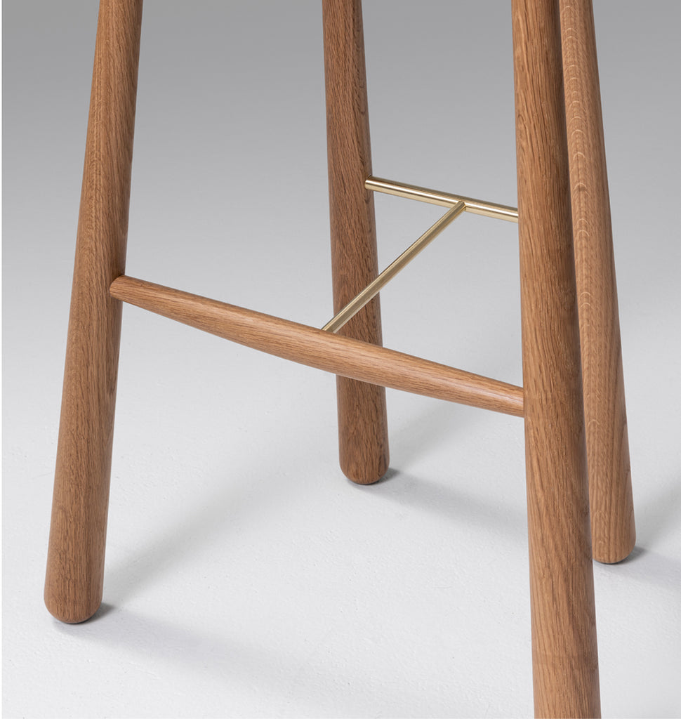 Taper Bar Stool (White oak)