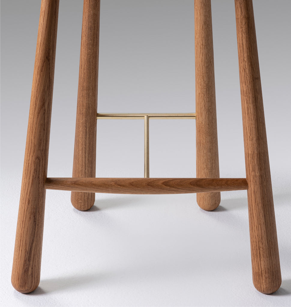 Taper Bar Stool (White oak)