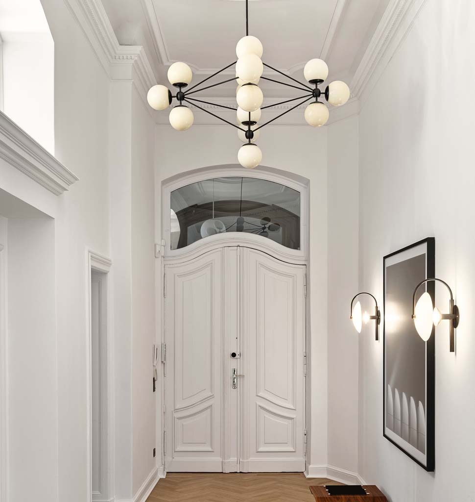 Chandelier - 4 Sided, 15 Globes (Black/Cream) — Berlin, Germany. Interior by Maria Murawsky. Image by Tom Kurek